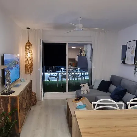 Vistas Al Mediterraneo Apartment